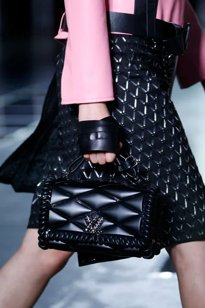 Look 2